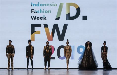 Indonesia Fashion Week 2019:  A Kaleidoscope of Cultural Fusion and Innovative Designs Unveiled